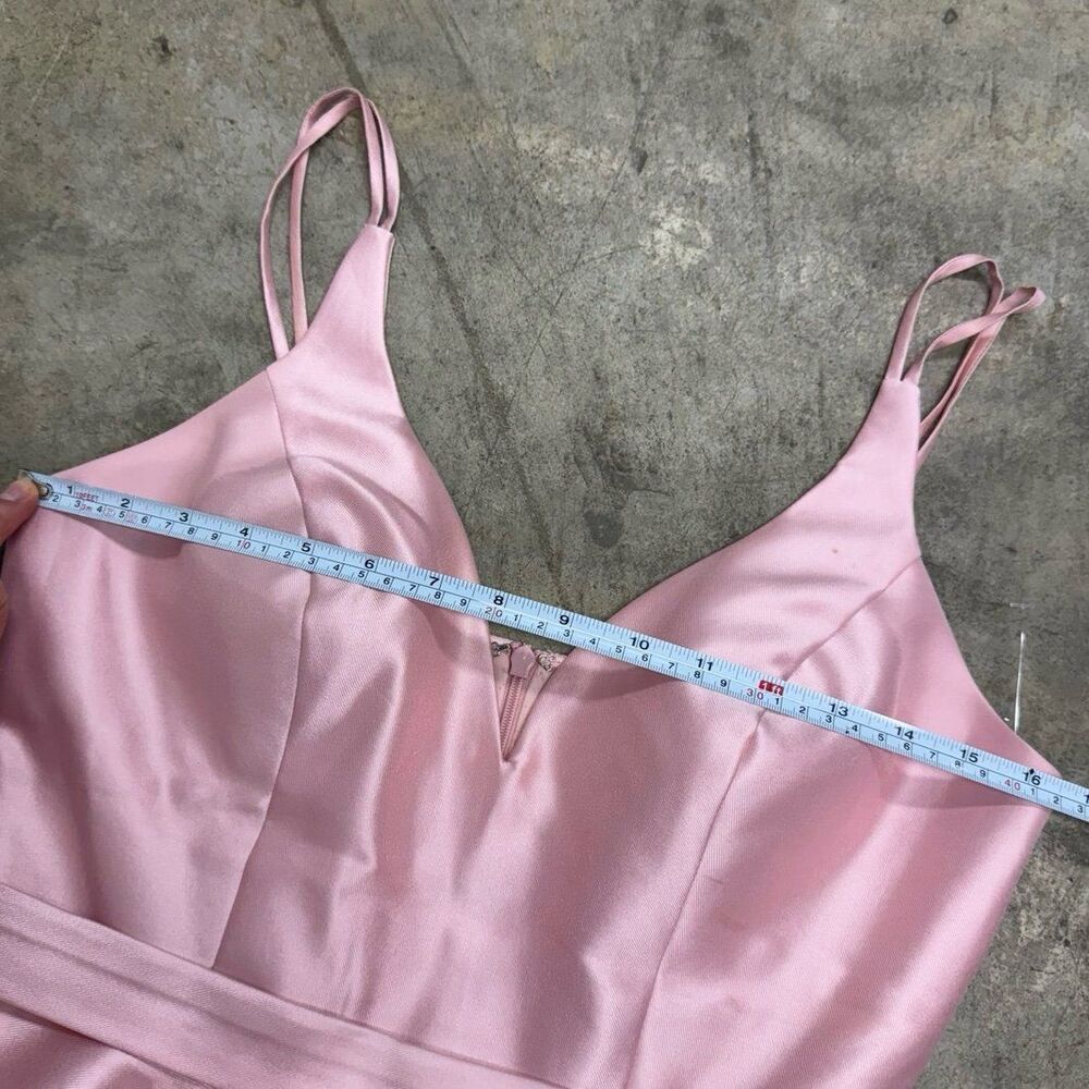 Sherri Hill eyelet lace satin coquette pink plunge neck prom homecoming dress - Picture 5 of 9